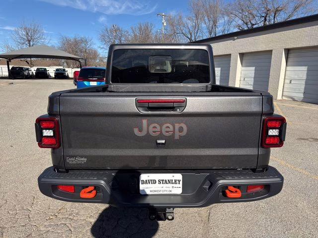 2026 Crystal Metallic Jeep Gladiator Mojave 4X4 Truck