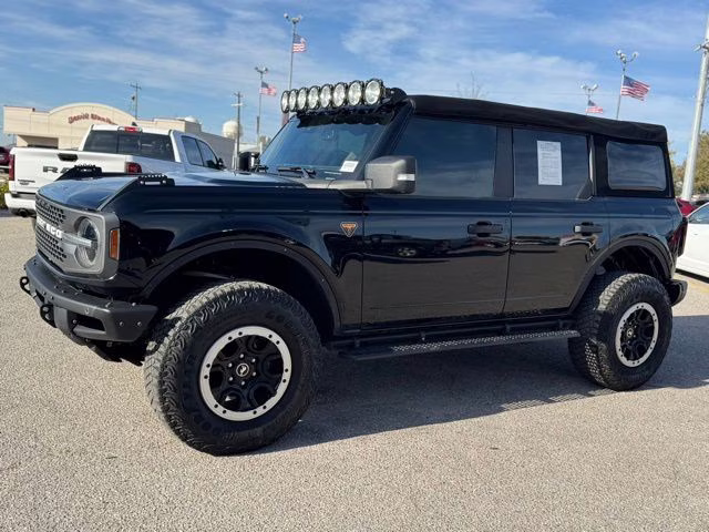 2022 Shadow Black Ford Bronco Badlands 4X4 SUV