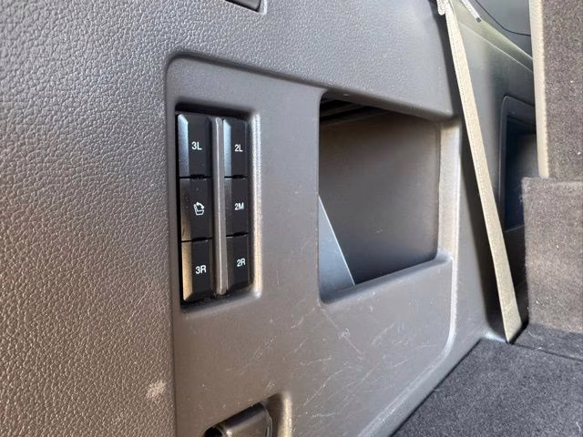 2019 Ingot Silver Ford Expedition XLT 4X4 SUV