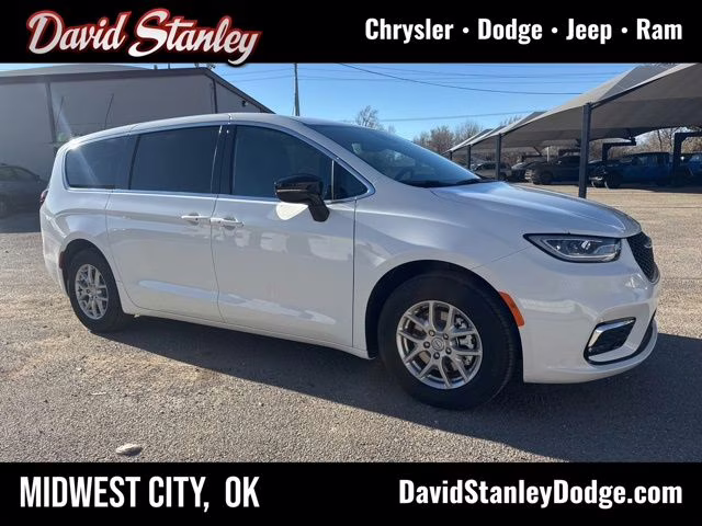 2026 Bright White Clearcoat Chrysler Pacifica Select FWD Van
