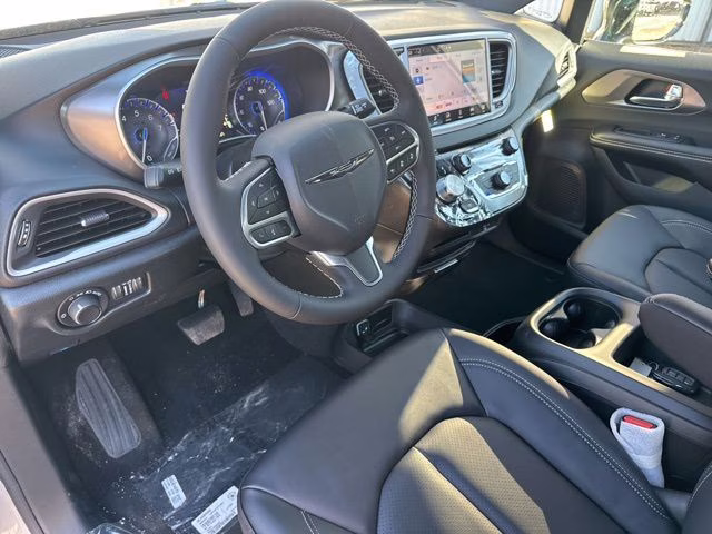 2026 Silver Mist Clearcoat Chrysler Voyager LX FWD Van