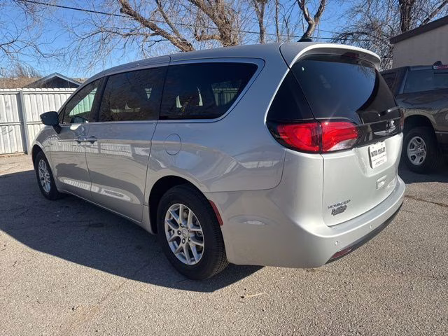 2026 Silver Mist Clearcoat Chrysler Voyager LX FWD Van