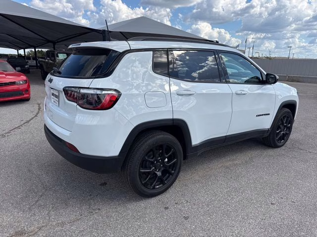 2026 Bright White Clearcoat Jeep Compass Latitude 4X4 SUV