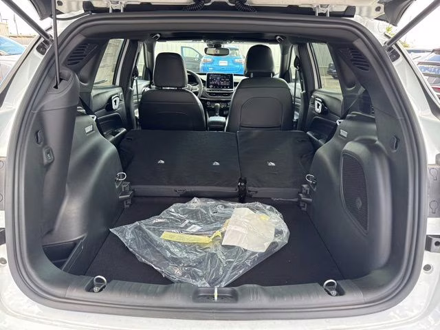 2026 Bright White Clearcoat Jeep Compass Latitude 4X4 SUV