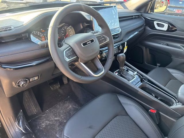 2026 Diamond Black Jeep Compass Latitude 4X4 SUV