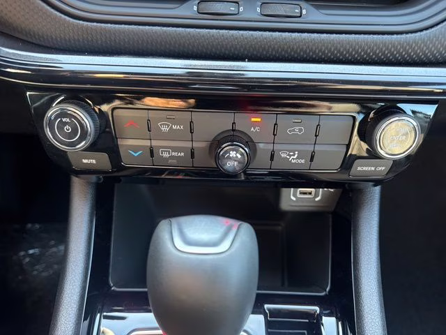 2026 Diamond Black Jeep Compass Latitude 4X4 SUV