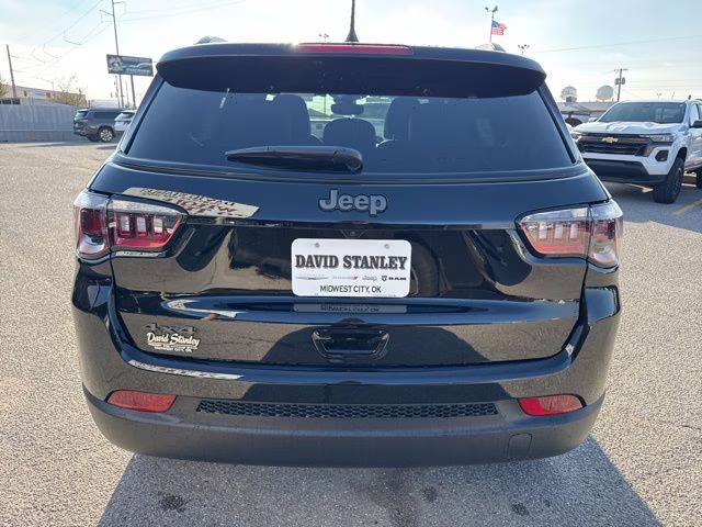 2026 Diamond Black Jeep Compass Latitude 4X4 SUV