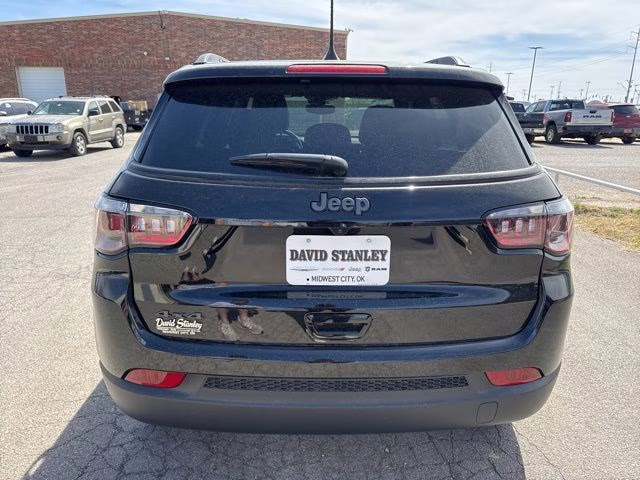 2026 Diamond Black Jeep Compass Latitude 4X4 SUV