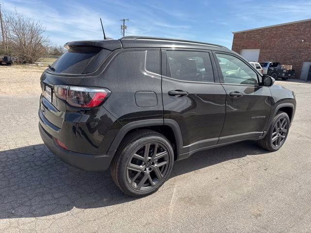 2026 Diamond Black Jeep Compass Latitude 4X4 SUV
