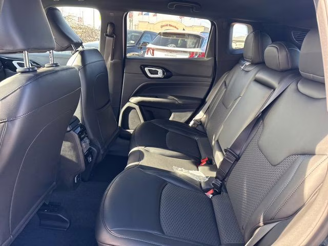 2026 Diamond Black Jeep Compass Latitude 4X4 SUV