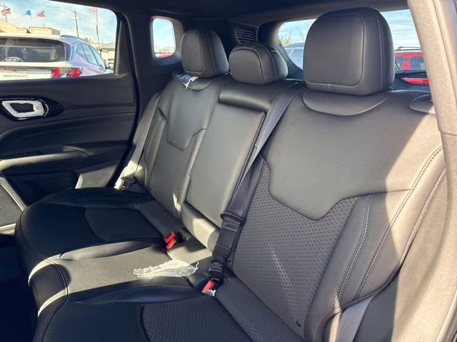 2026 Diamond Black Jeep Compass Latitude 4X4 SUV