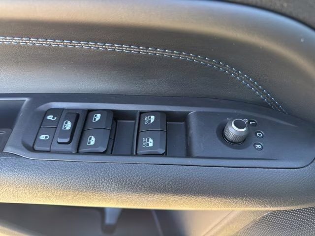 2026 Diamond Black Jeep Compass Latitude 4X4 SUV