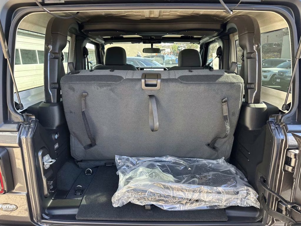 2026 Granite Crystal Metallic Clearcoat Jeep Wrangler Sport 4X4 SUV