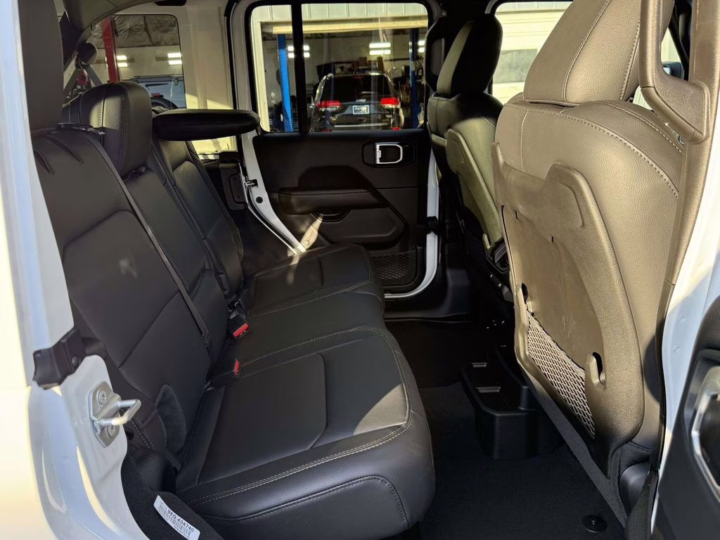 2026 Bright White Clearcoat Jeep Wrangler Sahara 4X4 SUV