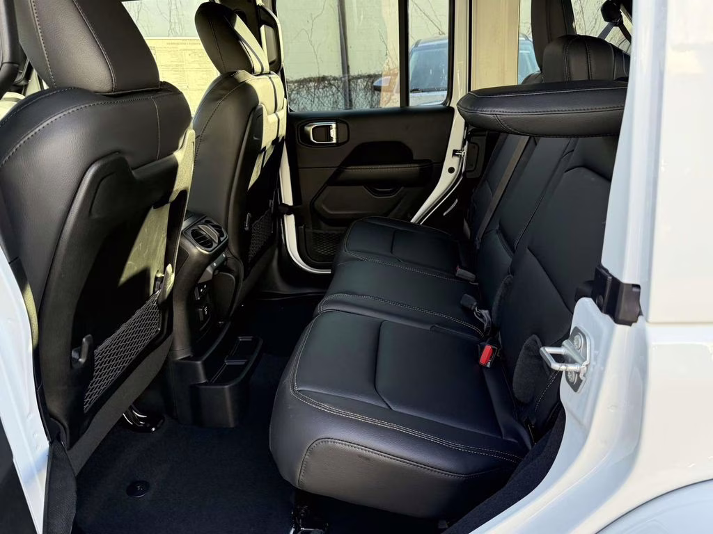 2026 Bright White Clearcoat Jeep Wrangler Sahara 4X4 SUV