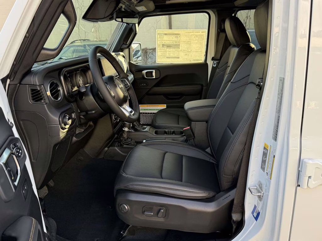 2026 Bright White Clearcoat Jeep Wrangler Sahara 4X4 SUV