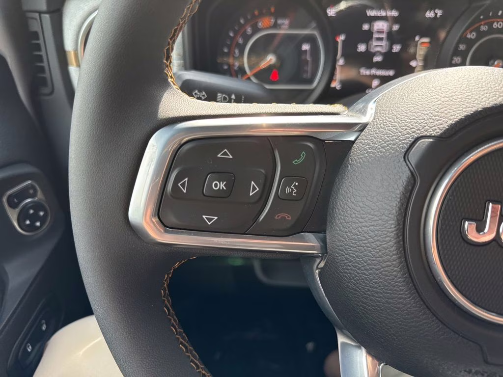 2024 Silver Zynith Clearcoat Jeep Wrangler Sahara 4X4 SUV