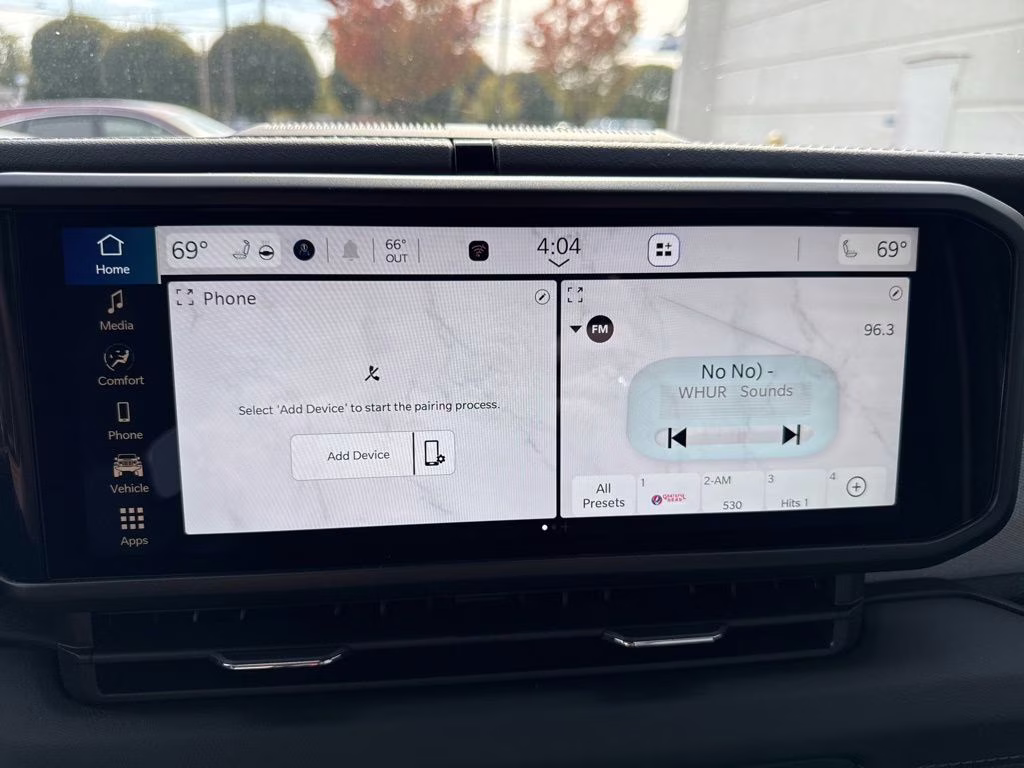 2024 Silver Zynith Clearcoat Jeep Wrangler Sahara 4X4 SUV