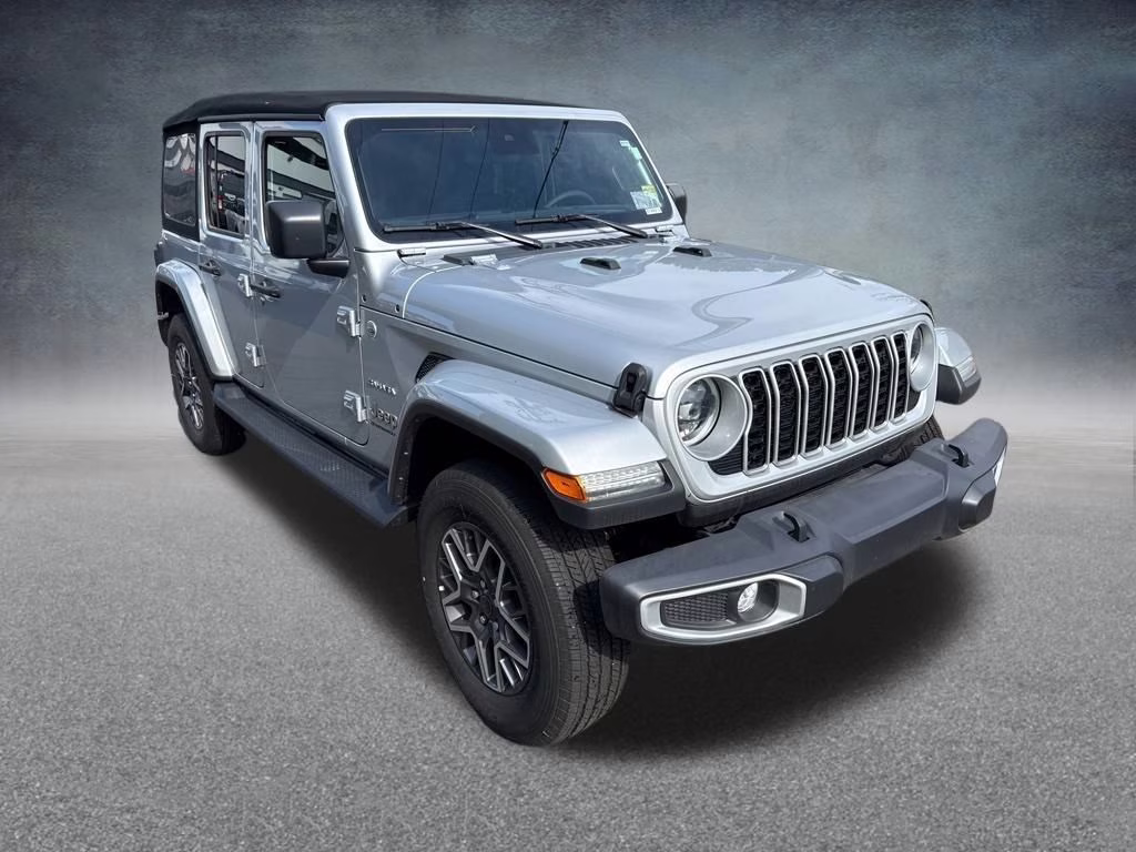 2024 Silver Zynith Clearcoat Jeep Wrangler Sahara 4X4 SUV