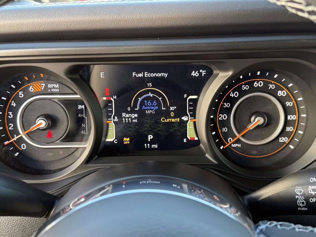 2026 Granite Crystal Metallic Clearcoat Jeep Wrangler Sahara 4X4 SUV