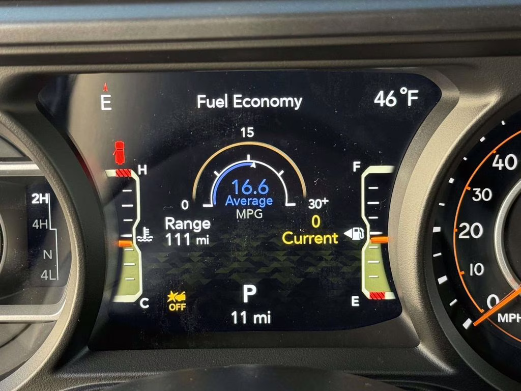 2026 Granite Crystal Metallic Clearcoat Jeep Wrangler Sahara 4X4 SUV