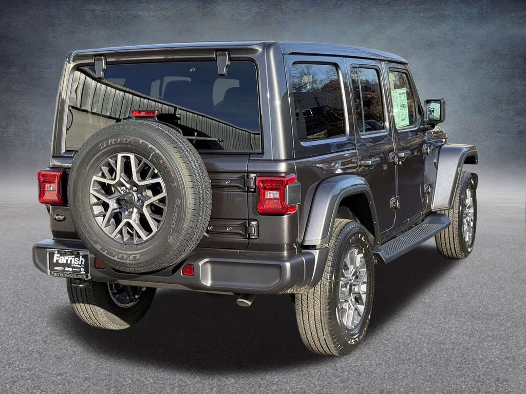 2026 Granite Crystal Metallic Clearcoat Jeep Wrangler Sahara 4X4 SUV