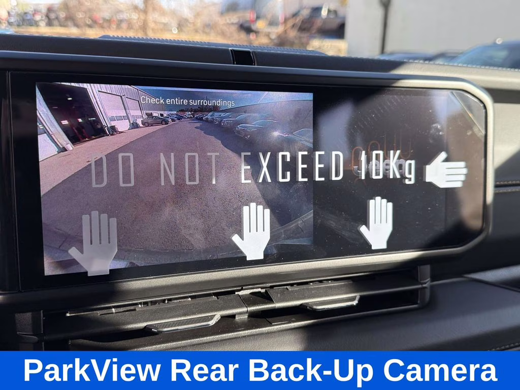 2026 Granite Crystal Metallic Clearcoat Jeep Wrangler Sahara 4X4 SUV