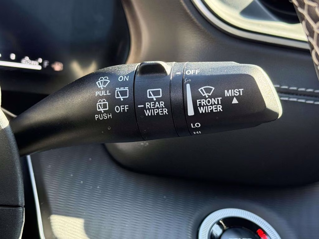 2025 Baltic Gray Metallic Clearcoat Jeep Grand Cherokee Altitude X 4X4 SUV