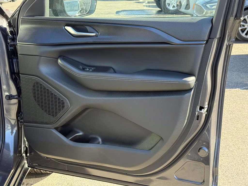 2025 Baltic Gray Metallic Clearcoat Jeep Grand Cherokee Altitude X 4X4 SUV