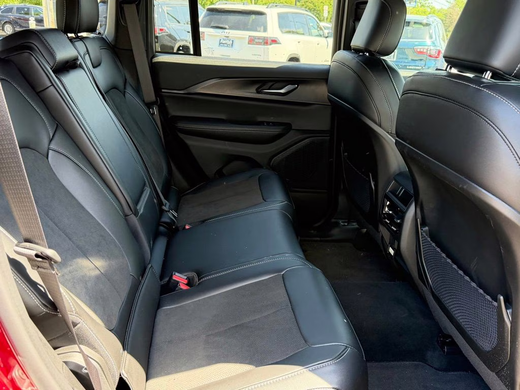 2025 Velvet Red Pearlcoat Jeep Grand Cherokee Altitude X 4X4 SUV