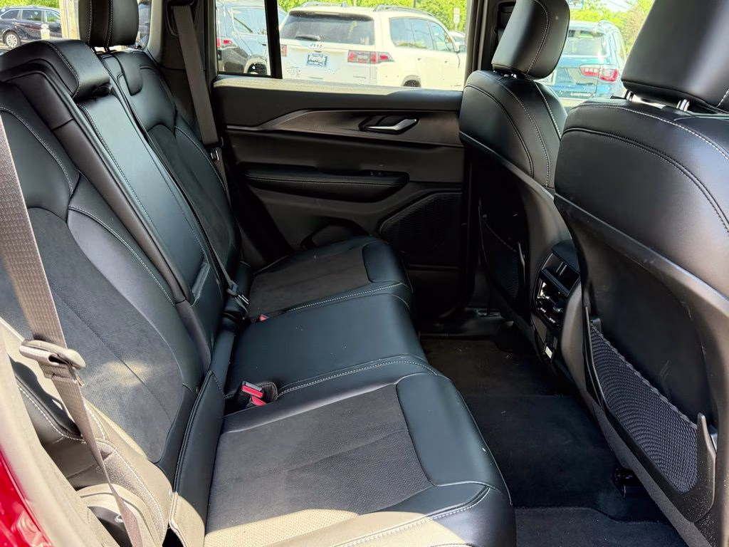 2025 Velvet Red Pearlcoat Jeep Grand Cherokee Altitude X 4X4 SUV
