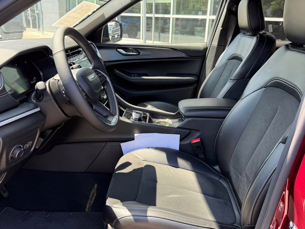 2025 Velvet Red Pearlcoat Jeep Grand Cherokee Altitude X 4X4 SUV