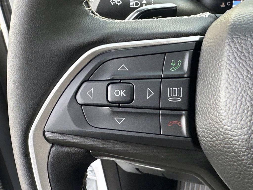 2025 Bright White Clearcoat Jeep Grand Cherokee Altitude X 4X4 SUV