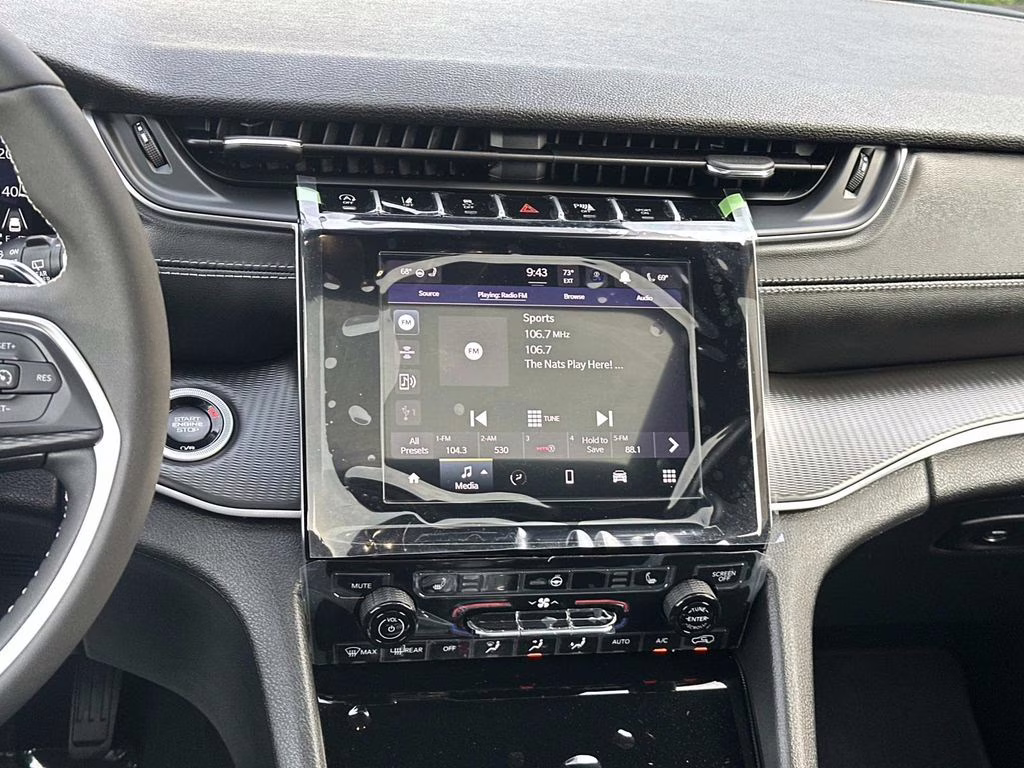 2025 Bright White Clearcoat Jeep Grand Cherokee Altitude X 4X4 SUV