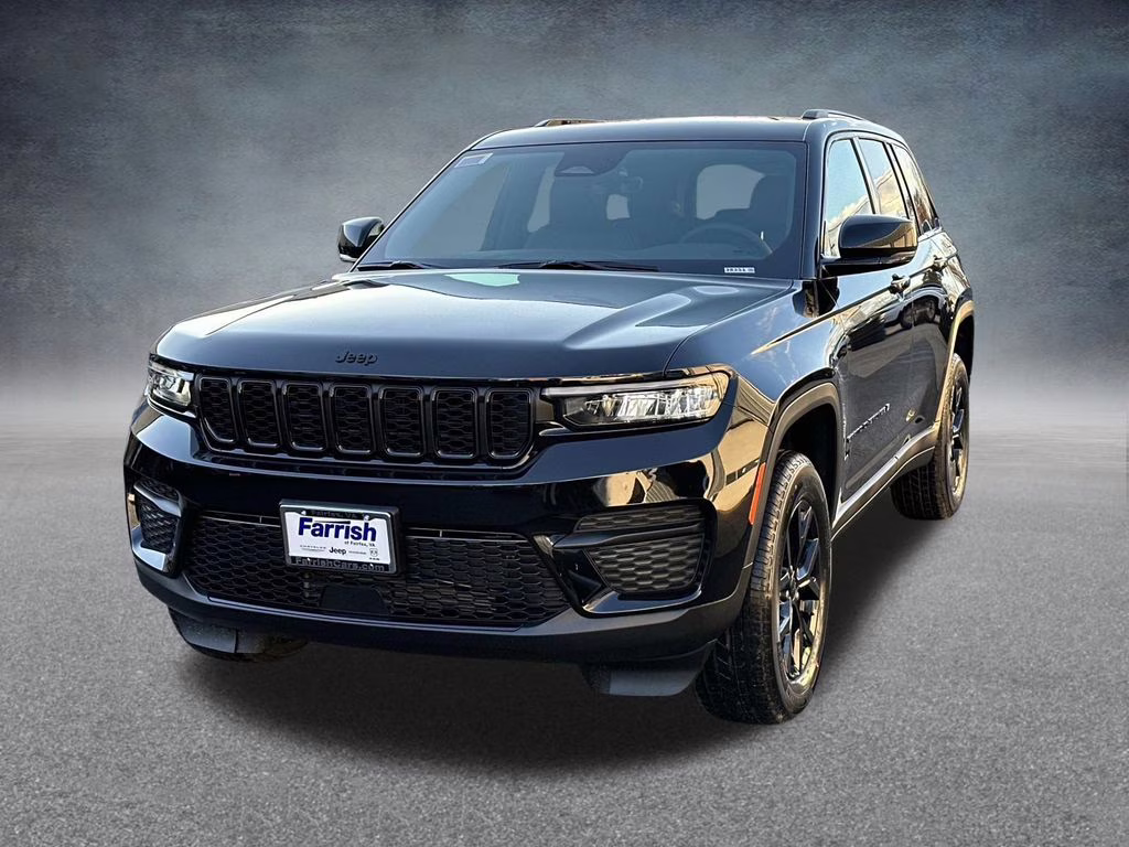 2025 Diamond Black Crystal Pearlcoat Jeep Grand Cherokee Altitude X 4X4 SUV