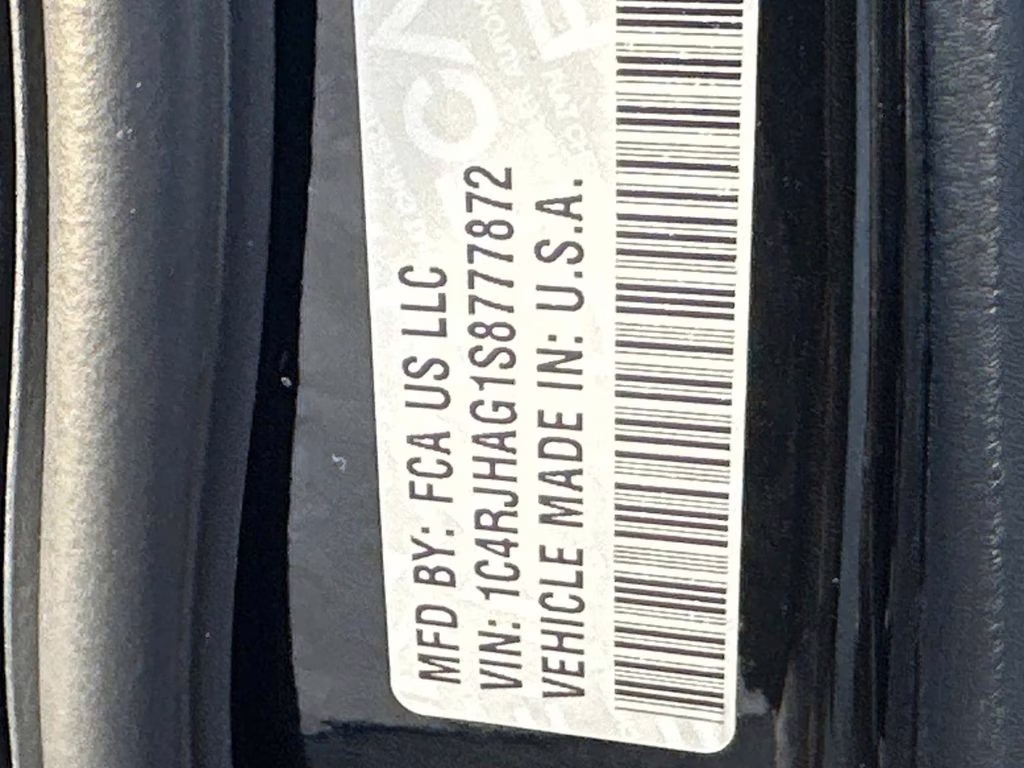 2025 Diamond Black Crystal Pearlcoat Jeep Grand Cherokee Altitude X 4X4 SUV