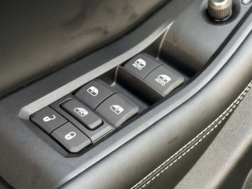 2025 Baltic Gray Metallic Clearcoat Jeep Grand Cherokee Altitude X 4X4 SUV