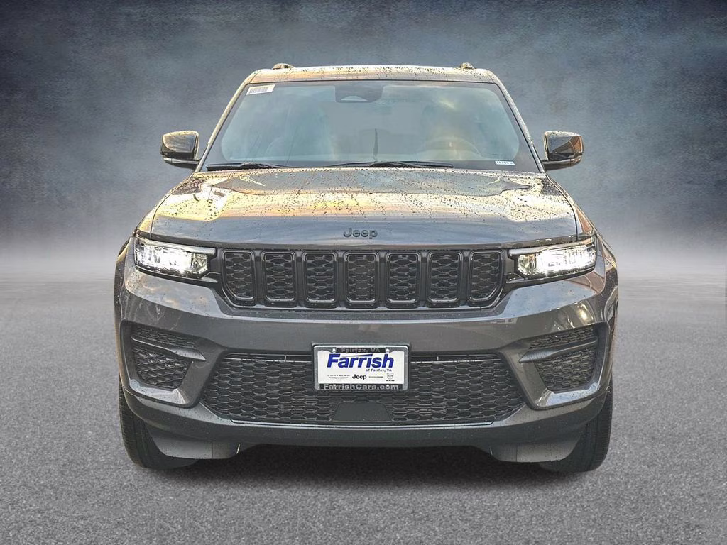 2025 Baltic Gray Metallic Clearcoat Jeep Grand Cherokee Altitude X 4X4 SUV