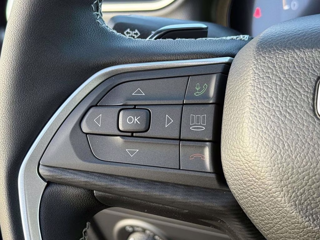 2025 Baltic Gray Metallic Clearcoat Jeep Grand Cherokee Altitude X 4X4 SUV