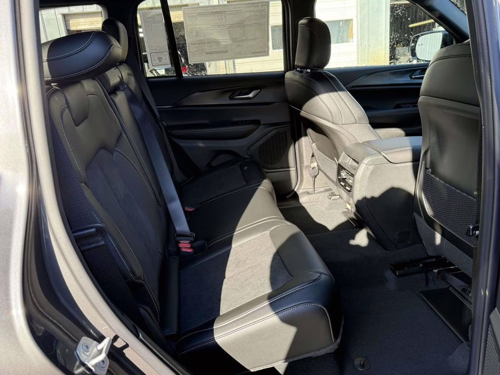 2025 Baltic Gray Metallic Clearcoat Jeep Grand Cherokee Altitude X 4X4 SUV