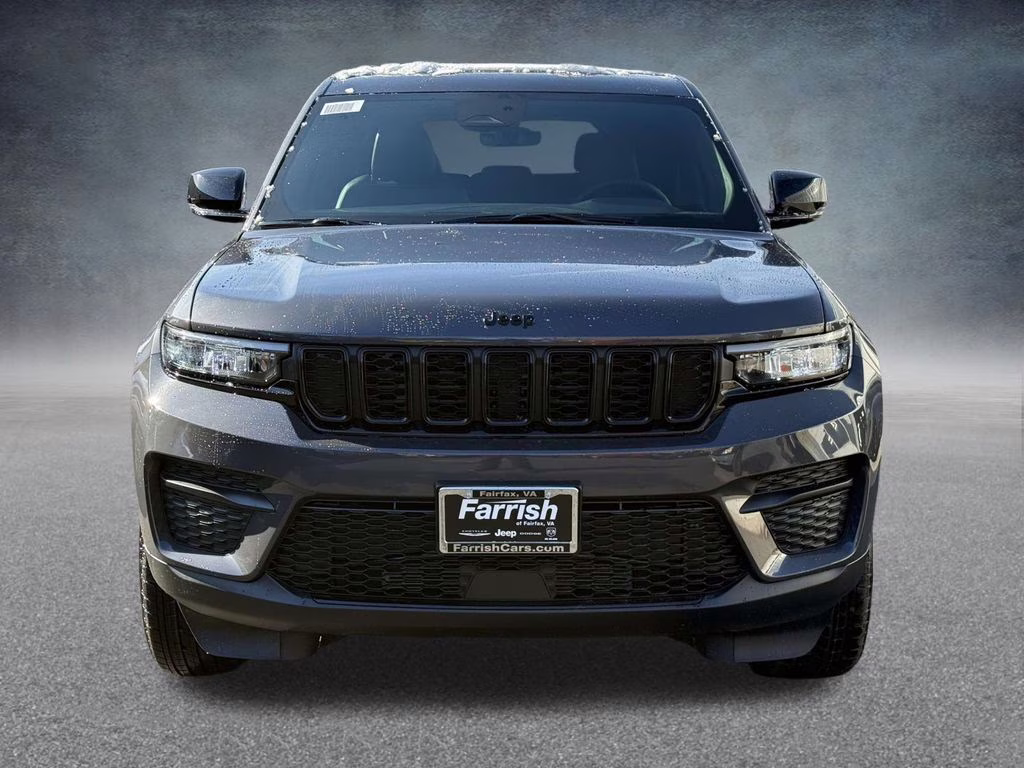 2025 Baltic Gray Metallic Clearcoat Jeep Grand Cherokee Altitude X 4X4 SUV