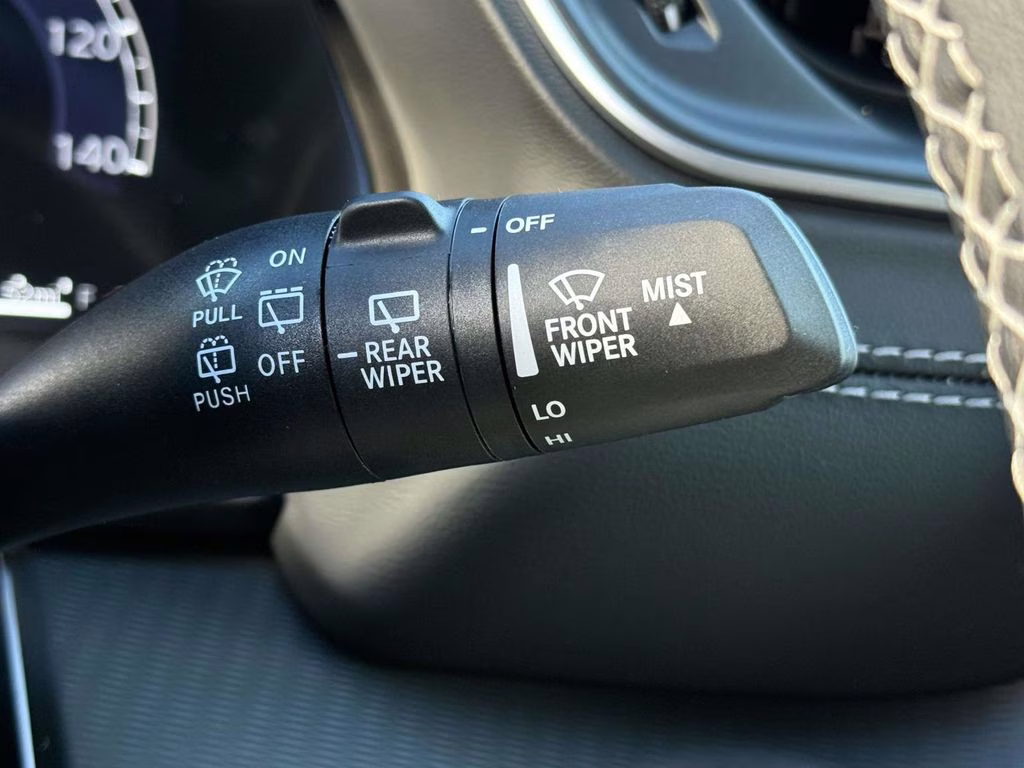 2025 Diamond Black Crystal Pearlcoat Jeep Grand Cherokee Altitude X 4X4 SUV