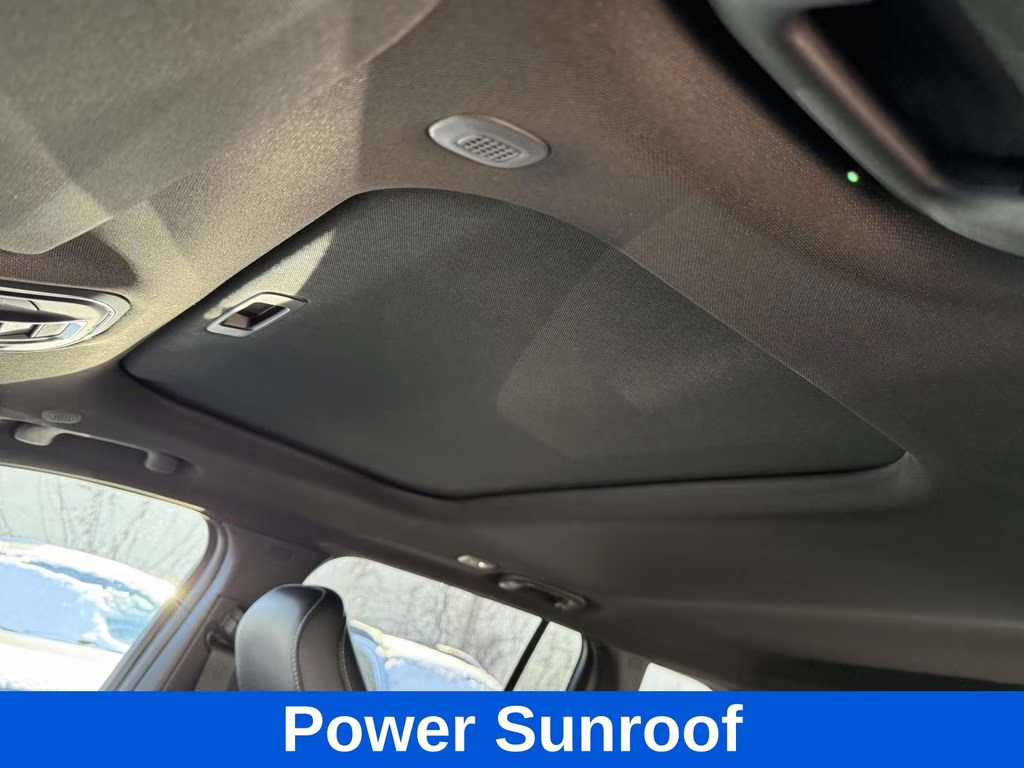 2025 Diamond Black Crystal Pearlcoat Jeep Grand Cherokee Altitude X 4X4 SUV