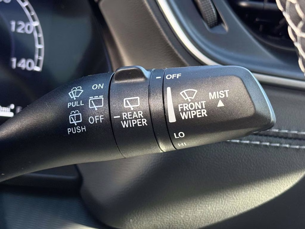 2025 Diamond Black Crystal Pearlcoat Jeep Grand Cherokee Altitude X 4X4 SUV