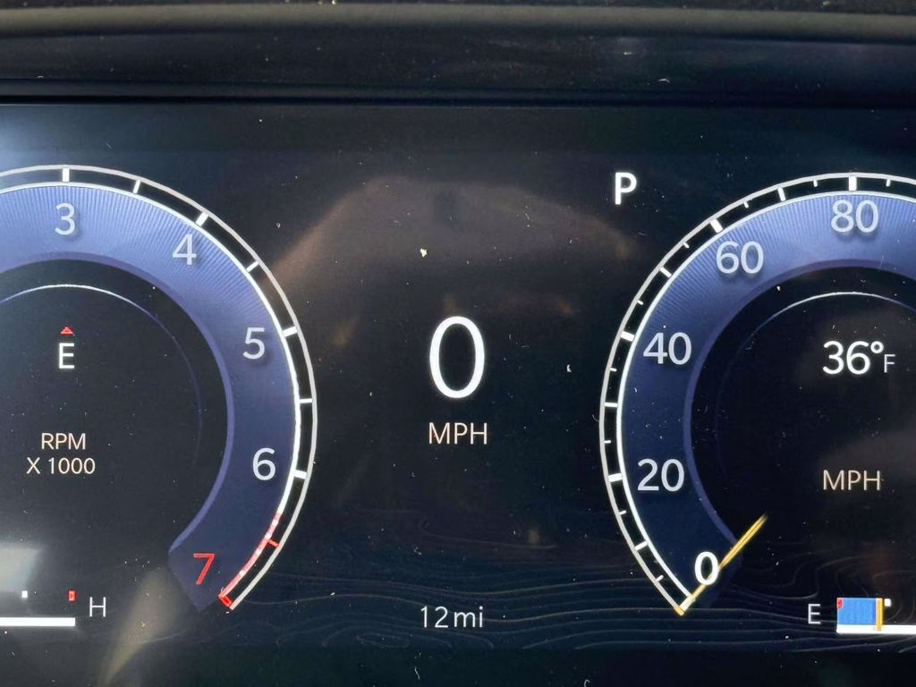 2025 Diamond Black Crystal Pearlcoat Jeep Grand Cherokee Altitude X 4X4 SUV