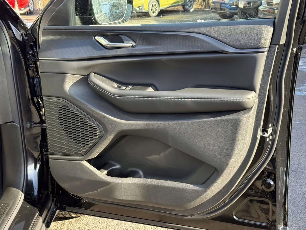 2025 Diamond Black Crystal Pearlcoat Jeep Grand Cherokee Altitude X 4X4 SUV