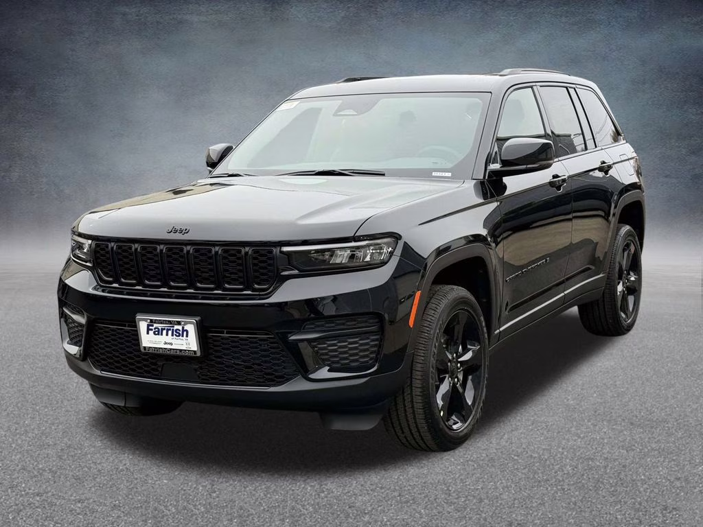2025 Diamond Black Crystal Pearlcoat Jeep Grand Cherokee Altitude X 4X4 SUV
