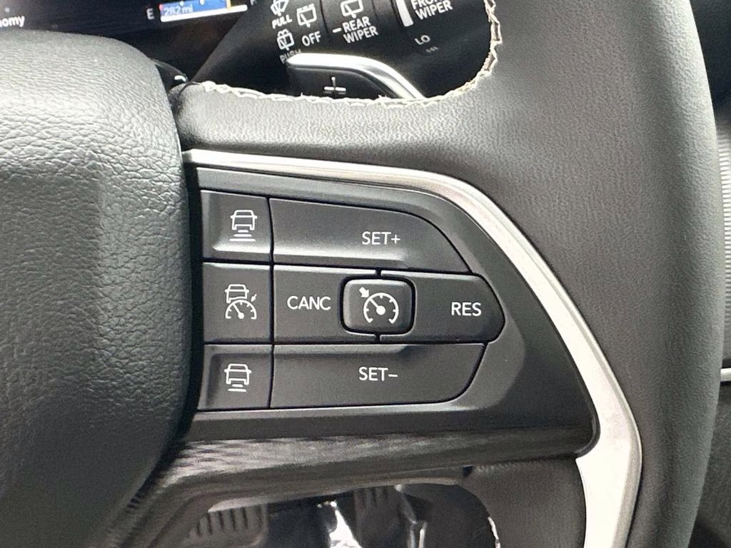 2025 Baltic Gray Metallic Clearcoat Jeep Grand Cherokee Altitude X 4X4 SUV
