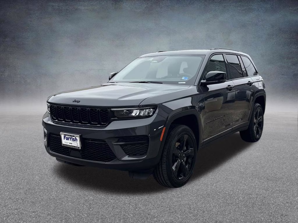 2025 Baltic Gray Metallic Clearcoat Jeep Grand Cherokee Altitude X 4X4 SUV