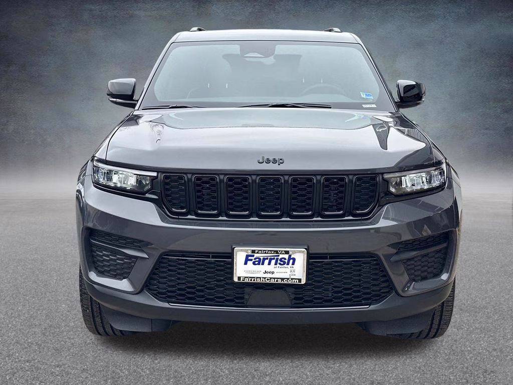 2025 Baltic Gray Metallic Clearcoat Jeep Grand Cherokee Altitude X 4X4 SUV